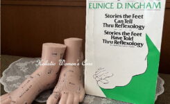 ユニス・インガム著Stories the Feet can tell